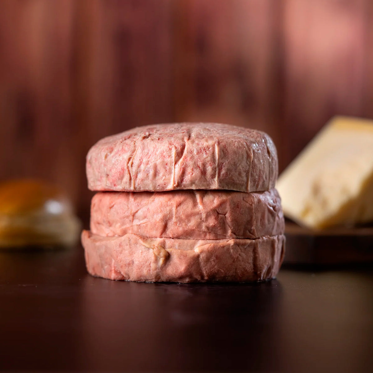 Steak Burger LHA Reserve Dry Aged — torre de tres tortas de carne cruda | MEAT MX
