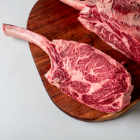 Cross Tomahawk Wagyu Cross Snake River Farms — corte crudo | MEAT MX